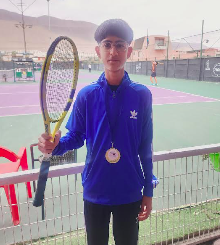 Gran Triunfo de Soham Shivdasani en el Campeonato de Tenis